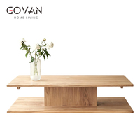 Cette table basse en bois massif de style scandinave convient à une utilisation dans les salles d'accueil familiales et les hôtels