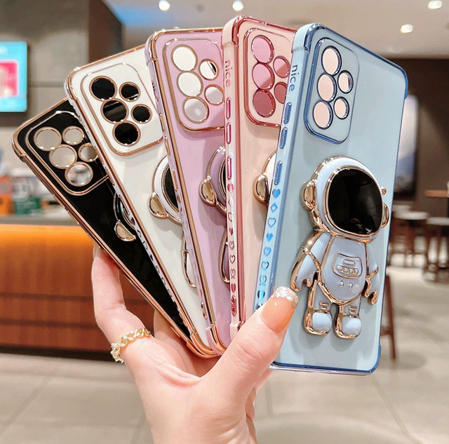 The Astronaut Phone case Cartoon Stand Works on the Soft case for SAMSUNG S22