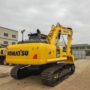 Excavatrice sur chenilles Komatsu PC220-8 d'occasion de 22 tonnes, certifiée EPA, moteur de 125 kW, capacité de la benne de 1 m³, haute efficacité - Product Image 3