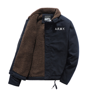 Chaqueta acolchada de algodón con logotipo personalizado, chaqueta de trabajo para hombre de mediana edad, gruesa, con forro de terciopelo, estilo retro, de lana de cordero. - Product Image 3