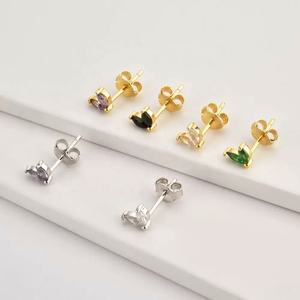 Pendientes de Acero Inoxidable con Forma de Corazón, Fruta y Flor para Mujer, Chapados en Oro de 14K, Modernos y Hechos a Medida - Product Image 4