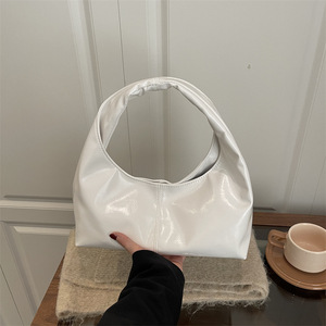Nova Bolsa de Ombro Grande para o Inverno, Estilo de Rua, Bolsa de Qualidade Macia para Mulheres, Material PU para Uso Diário - Product Image 3