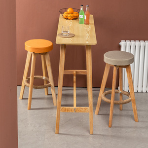 Tabouret <span class=keywords><strong>de</strong></span> <span class=keywords><strong>bar</strong></span> pivotant sans dossier en bois massif, style nordique moderne et décontracté, pour usage domestique - Product Image 1