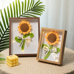 Accesorios de Decoración para el Hogar y Hoteles, Hechos a Mano con Ganchillo, Marco de Fotos de Girasol Tejido Personalizado - Product Image 3