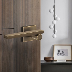 Poignée de porte moderne en laiton avec verrouillage de confidentialité, design élégant, installation facile pour chambre, salle de bain, salle à manger, bâtiment commercial, maison, bureau - Product Image 2