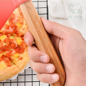 Utensilios de Cocina de Plástico Personalizados, Cortador de Pizza Profesional con Cuchilla, Cortador de Pizza Tipo Hacha de Madera con Mango de Bambú - Product Image 4