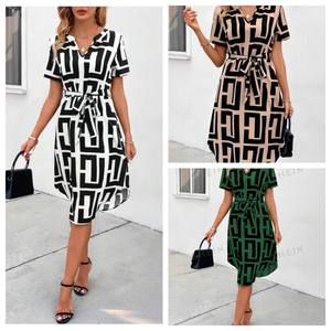 Une robe sans manches en maille géométrique, amincissante et élastique pour femme, qui dégage un charme haut de gamme, sexy et élégant, et un bo - Product Image 1