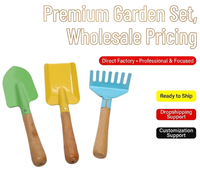 Ensemble d'outils de jardinage miniatures pour enfants, 3 pièces, petite pelle et râteau en métal avec manche en bois, jouets de plage pour enfants pour la recherche de coquillages et de crabes