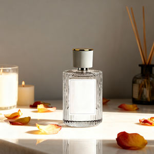 Parfum en gros, formule française naturelle, senteur boisée et lavande, unisexe - Product Image 3