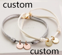 Bracelet en nylon réglable avec mini disque rond gravé sur mesure, bracelet en acier inoxydable avec texte personnalisé, cadeau pour femmes