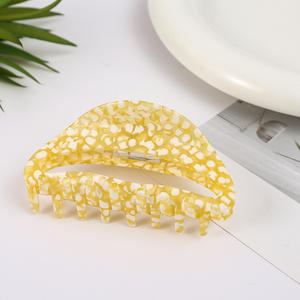 YIYI japon ve kore tarzı içi boş çiçek plaka asetat orta pençe klip mizaç geri kafa pençe klip toptan - Product Image 6