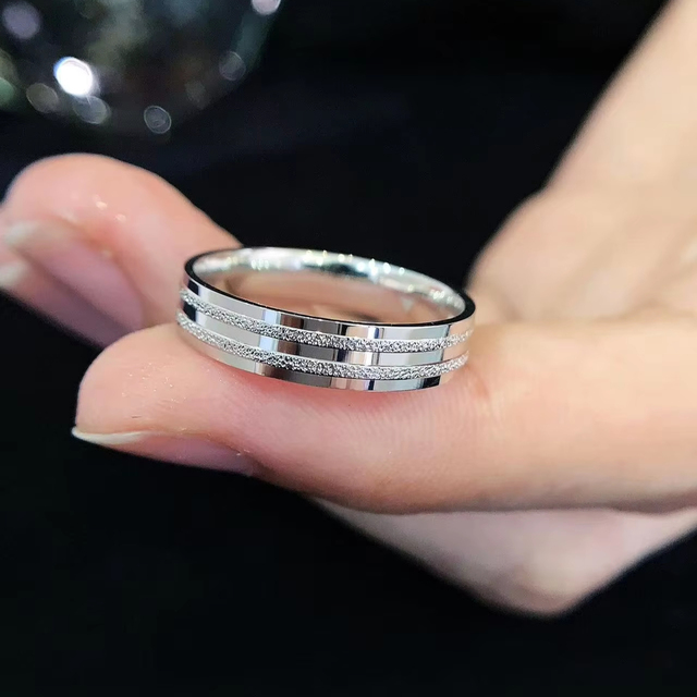 New PT950 Platinum Classic Men's Engagement Ring with Sandblasted Finish for Anniversary