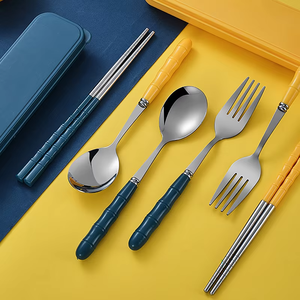 Juego de Cubiertos Portátil de Acero Inoxidable con Diseño de Bambú, 3 Piezas (Cuchara, Tenedor, Palillos) con Caja de Almacenamiento para Escuela, Oficina, Viajes y Picnic - Product Image 2