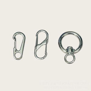 Porte-clés mousqueton en alliage de zinc 32 mm en forme de cœur avec anneau à ressort rotatif pour sac et bandoulière - Product Image 1