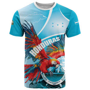 Camiseta de Cuello Redondo para Hombre con Estampado de Ara Escarlate y Azul Cielo para el Día de la Independencia de Honduras, Sublimación Bajo Demanda, Camisetas de Honduras para Hombre - Product Image 2