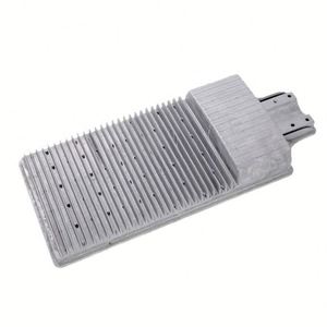 ตัวเรือนไฟถนน LED แบบหล่อขึ้นรูปอะลูมิเนียมตามสั่ง พร้อมฮีทซิงค์ OEM ADC12 เคลือบผงอะโนไดซ์ โรงงานผลิตชิ้นส่วนรุ่น YF จากกวางตุ้ง - Product Image 1
