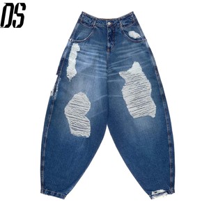 Jean en denim bleu déchiré pour <span class=keywords><strong>homme</strong></span>, coupe ballon super ample, <span class=keywords><strong>pantalon</strong></span> streetwear <span class=keywords><strong>grande</strong></span> <span class=keywords><strong>taille</strong></span> pour hommes, service OEM - Product Image 1