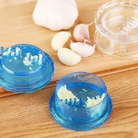 Multifunctionele gember-knoflook draaibare doos Plastic doos Knoflookpersdoos Knoflookknijper Keukenhulpaccessoires