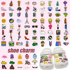 Fournisseur en gros de breloques amusantes en PVC personnalisées pour <span class=keywords><strong>chaussures</strong></span>, accessoires de créateur populaires pour la décoration de <span class=keywords><strong>chaussures</strong></span> pour enfants et toute la famille - Product Image 1