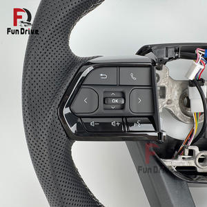 Volante Deportivo Toyota en Cuero Negro Completo, Disponible para Toyota Hilux, Corolla, GR86, Camry, Land Cruiser, Fortuner, GT86, LC300, LC200 - Product Image 4