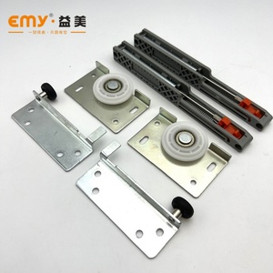 Kit <span class=keywords><strong>de</strong></span> quincaillerie moderne en fer pour meubles avec <span class=keywords><strong>amortisseur</strong></span> <span class=keywords><strong>de</strong></span> fermeture douce intégré pour <span class=keywords><strong>porte</strong></span> <span class=keywords><strong>de</strong></span> placard coulissante, pour chambre et <span class=keywords><strong>cuisine</strong></span>, installation par vis - Product Image 1