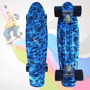 22 pollici Cruiser di Skateboard di Plastica Skate Board Retro Grafica Galaxy Stellato Floreale Dissolvenza Stampato Penny Bordo di Stile