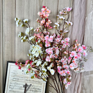 Fleurs artificielles Yixuan en soie rose et blanche pour décoration de mariage, arrangement domestique et accessoires de photographie en extérieur - Product Image 1