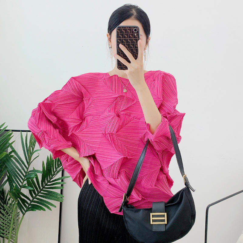 สีแดงม่วง