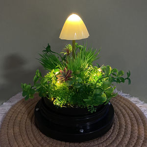 Veilleuse créative haut de gamme et de niche, en PVC, forme méduse et champignon, LED, pour décoration d'ambiance de chevet, avec base élargie - Product Image 2