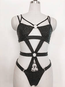 Nouvelle lingerie <span class=keywords><strong>sexy</strong></span> pour femmes dominatrices, lingerie gothique érotique en dentelle noire à trois points, une pièce, ajourée, pour femmes matures - Product Image 2
