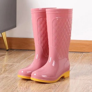 Chaussures d'eau Bottes de pluie en <span class=keywords><strong>plastique</strong></span> Pvc à cylindre moyen-bas pour femmes Chaussures de travail de cuisine à la mode - Product Image 3