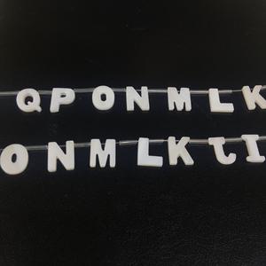 MOP nácar cuentas de concha inicial concha de agua dulce 26 cuentas de letras cuentas del alfabeto para la fabricación de joyas DIY - Product Image 2