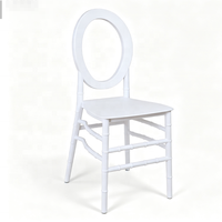 Chaises de mariage Chiavari en résine acrylique blanche de haute qualité en gros pour les fournitures de fête et les événements commerciaux