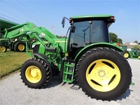 Tractor Agrícola Grande y Económico, John Deere 6105D 2015, Tractor Utilitario, Entrega Inmediata para Agricultura, Huertos y Construcción