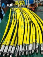 Tuyaux chauffants sous pression pour le transport de fluides tels que la graisse, la cire, les huiles, l'eau, la colle, les produits alimentaires