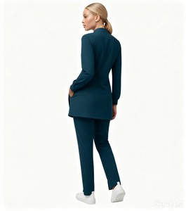 Tenue Médicale Confortable pour Infirmière et Médecin, Uniforme de Beauté Européen, Vêtements Médicaux Confortables Français, Uniformes de Travail Bleu Marine 42383 - Product Image 1