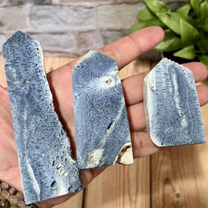 Vente en gros, promotion exceptionnelle : Piliers en cristal de corail bleu de haute qualité, sculptés et polis à la main, pour la décoration intérieure. - Product Image 4