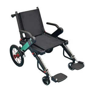 Équipement de réadaptation de haute qualité avec logo personnalisé Fauteuil roulant pliable pour invalides avec pédales