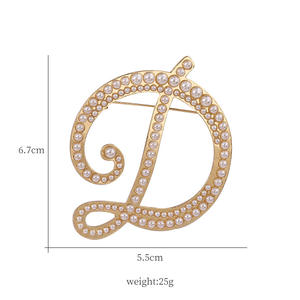 เข็มกลัดมุก 26 ตัวอักษร<span class=keywords><strong>ภาษา</strong></span>อังกฤษ แฟชั่นสำหรับผู้หญิง งานแต่งงาน งานหมั้น เครื่องประดับรูป<span class=keywords><strong>ดอกไม้</strong></span>ติดหน้าอก ชุบทอง ทำจากพลาสติกเรซิ่น - Product Image 2