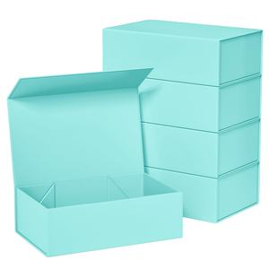 Cajas de embalaje de calcetines de ropa de cartón de lujo mate turquesa personalizada caja de cierre de regalo magnético con estampado en relieve - Product Image 1