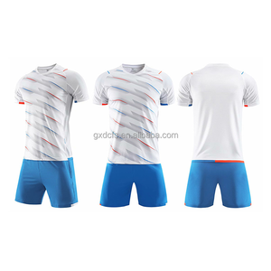 Conjunto de Uniforme de Fútbol Personalizado 26, para Adultos, Entrenamiento Deportivo en Equipo, Competición Profesional, Servicio OEM, Jersey de Cuello Redondo y Manga Corta - Product Image 4