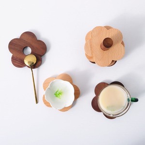 Juego de posavasos florales de madera maciza, tapete aislante del calor para tazas de té y café, uso doméstico - Product Image 1