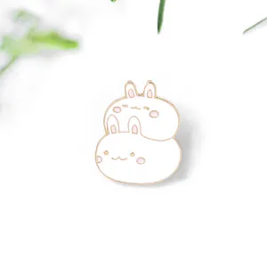 Pin de esmalte con diseño de conejo gordo, broche personalizado con diseño de Animal de dibujos animados, para niños y amigos