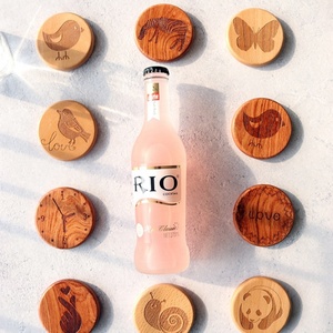 Aimant de réfrigérateur personnalisé Oneway, ouvre-bouteille rond en bois - Product Image 3