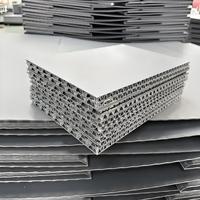 Panneaux sandwich en nid d'abeille d'aluminium pour plafonds - Imperméables, ignifuges, modernes, modélisés en 3D pour usage commercial et résidentiel