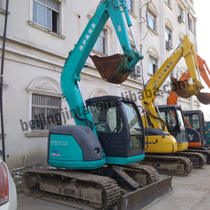 Mini-excavatrice hydraulique d'occasion Kobelco SK70 modèle 2021 de 7 tonnes avec godet de 0,3 m, moteur, pompe et composants de roulement - Product Image 2