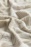Ensemble de literie 4 pièces en flanelle douce et agréable pour la peau, soigneusement sélectionné, avec un design brodé luxueux et une housse de couette chaude