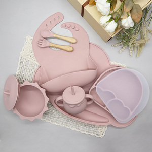 Conjunto de regalo para bebé recién nacido de grado alimenticio, plato de silicona con mantel, tazón de silicona, taza de paja, venta al por mayor - Product Image 1