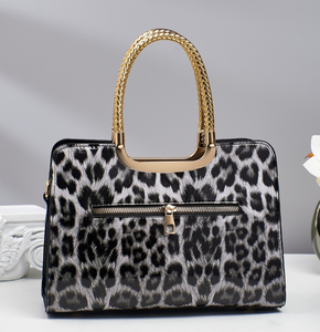 Trending Products PU Leather Leopard Print Tote Bag Fashion Leopard Print Handbag for <strong>Women</strong> Causal <strong>Women'S</strong> Shoulder Bag - Product Image 3