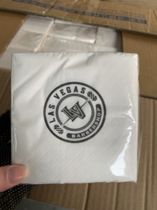 <span class=keywords><strong>Serviette</strong></span> de table <span class=keywords><strong>en</strong></span> <span class=keywords><strong>papier</strong></span> jetable 2 plis Airlaid de haute qualité <span class=keywords><strong>Serviette</strong></span> d'invité pour les hôtels Prix bon marché Sac de serviettes de table élégant - Product Image 3